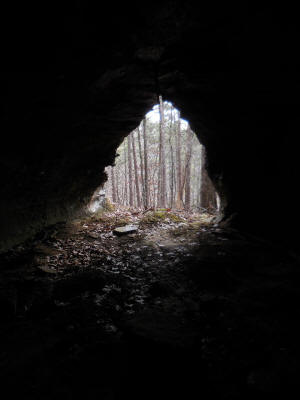 http://takahik.com/trails/chancelcavestrailmappics/DSCN2125.JPG